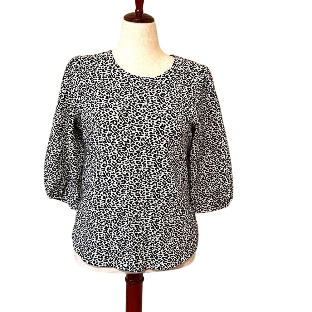 Chico's top black & white animal print knit top with full 3/4 sleeves Sz 2 US L
